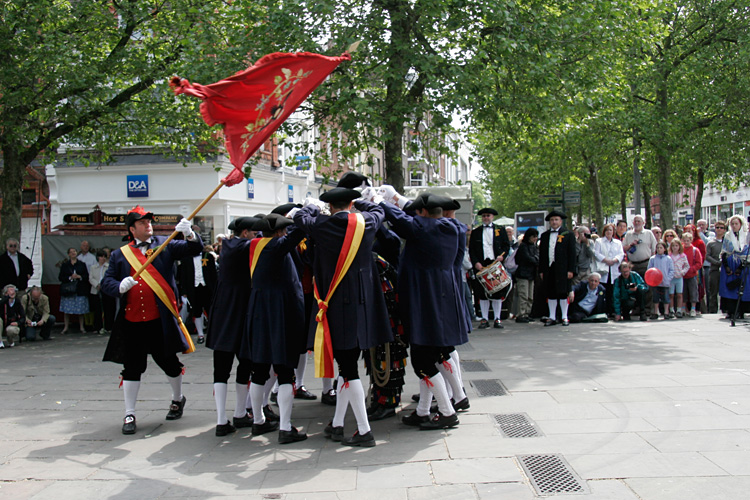 Photograph of &Uuml;berlinger Schwerttanzkompanie